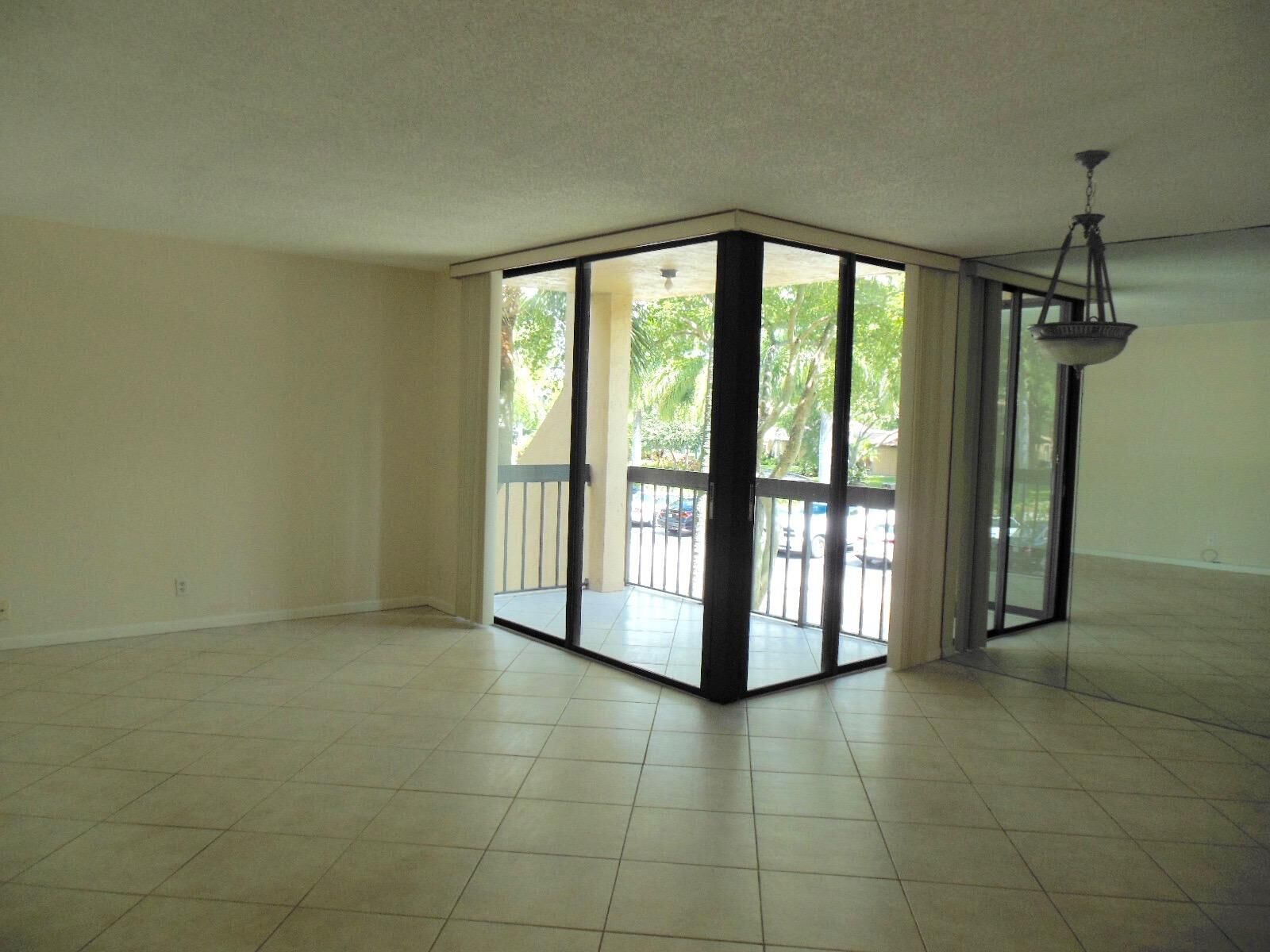 Property Photo:  500 Egret Circle 8211  FL 33444 