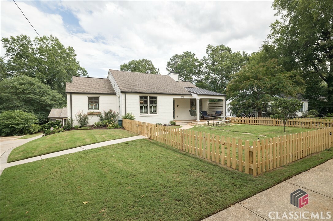 Property Photo:  540 Holman Avenue  GA 30606 