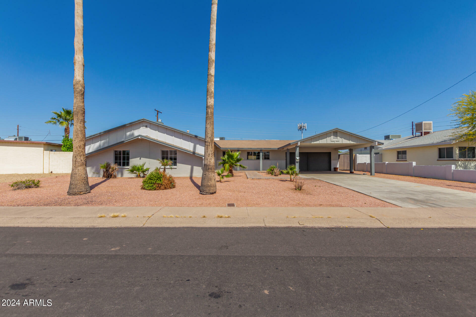 Property Photo:  5017 N 64th Avenue  AZ 85301 