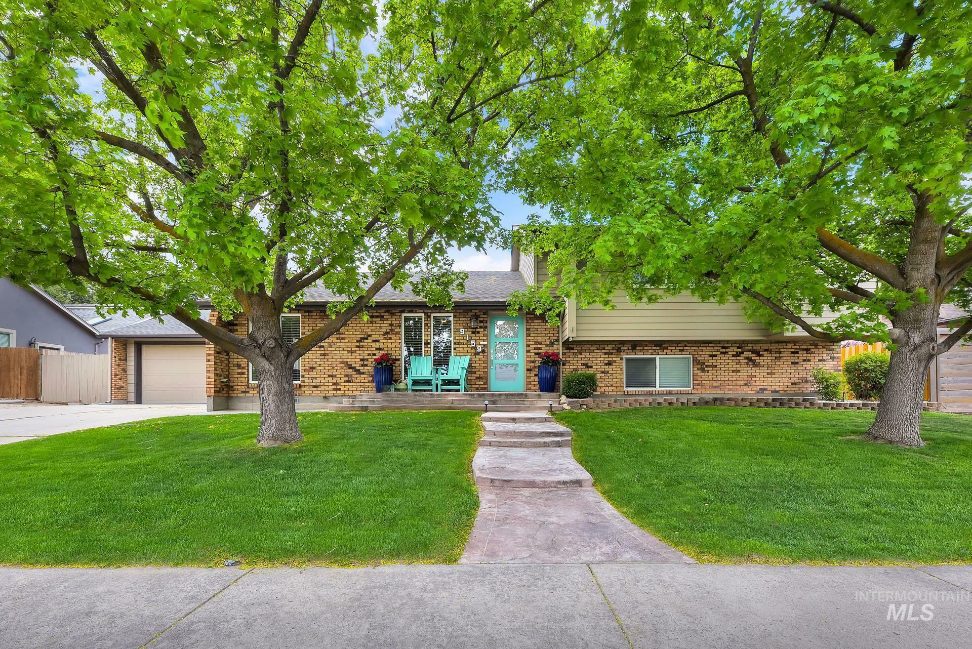 Property Photo:  9159 W Maple Hill Dr.  ID 83709 