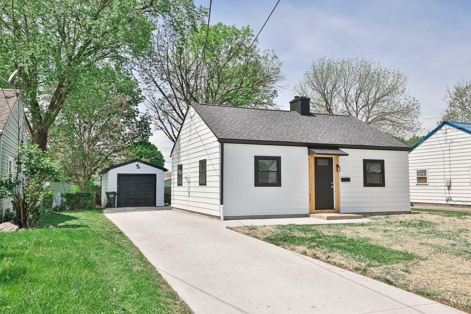 Property Photo:  1600 Florence Street  OH 45044 