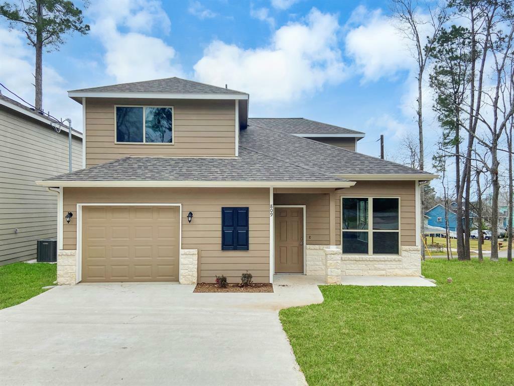 Property Photo: 809 Commanche Road TX 77316
