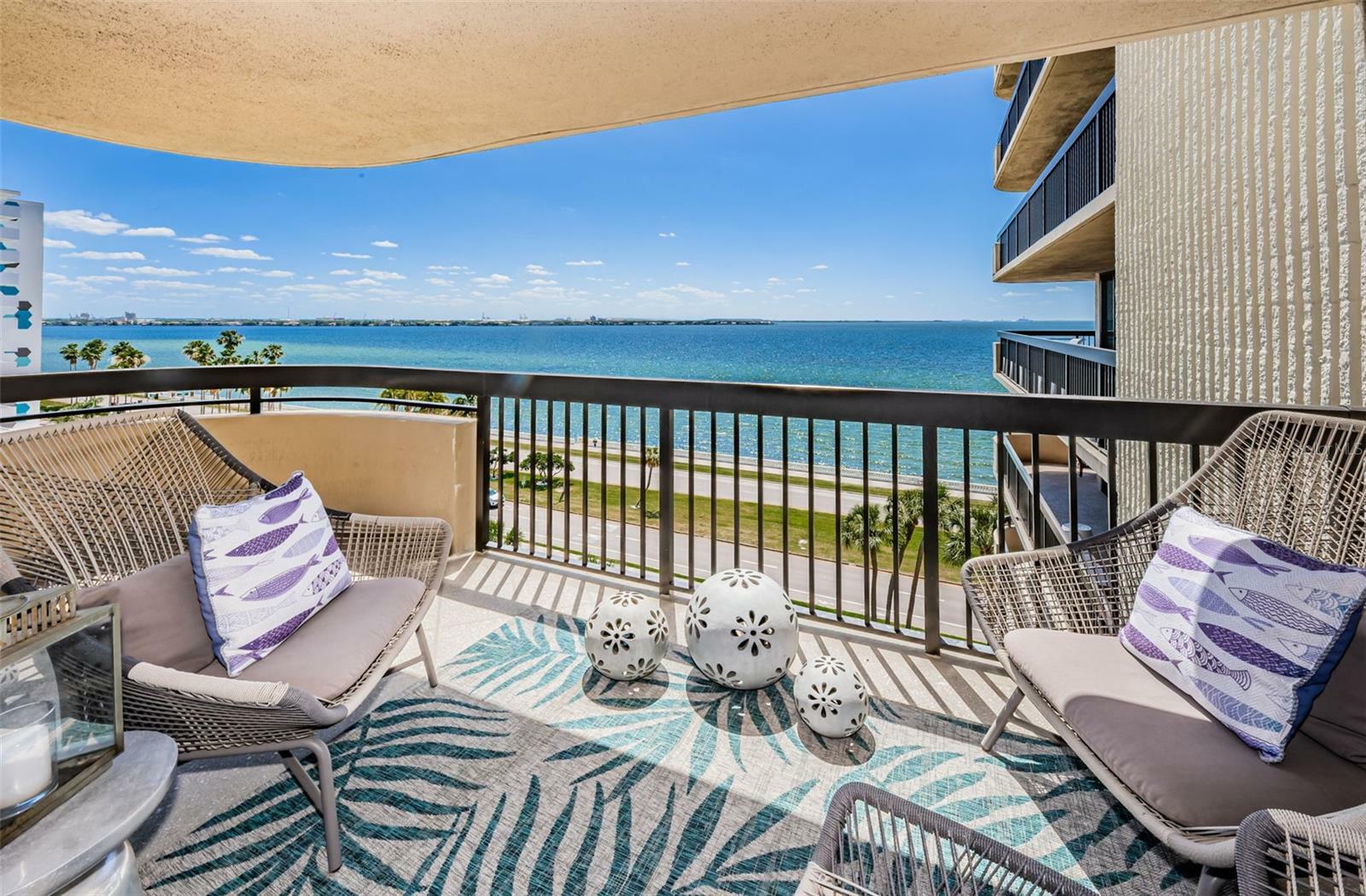 Property Photo:  2413 Bayshore Boulevard 803  FL 33629 