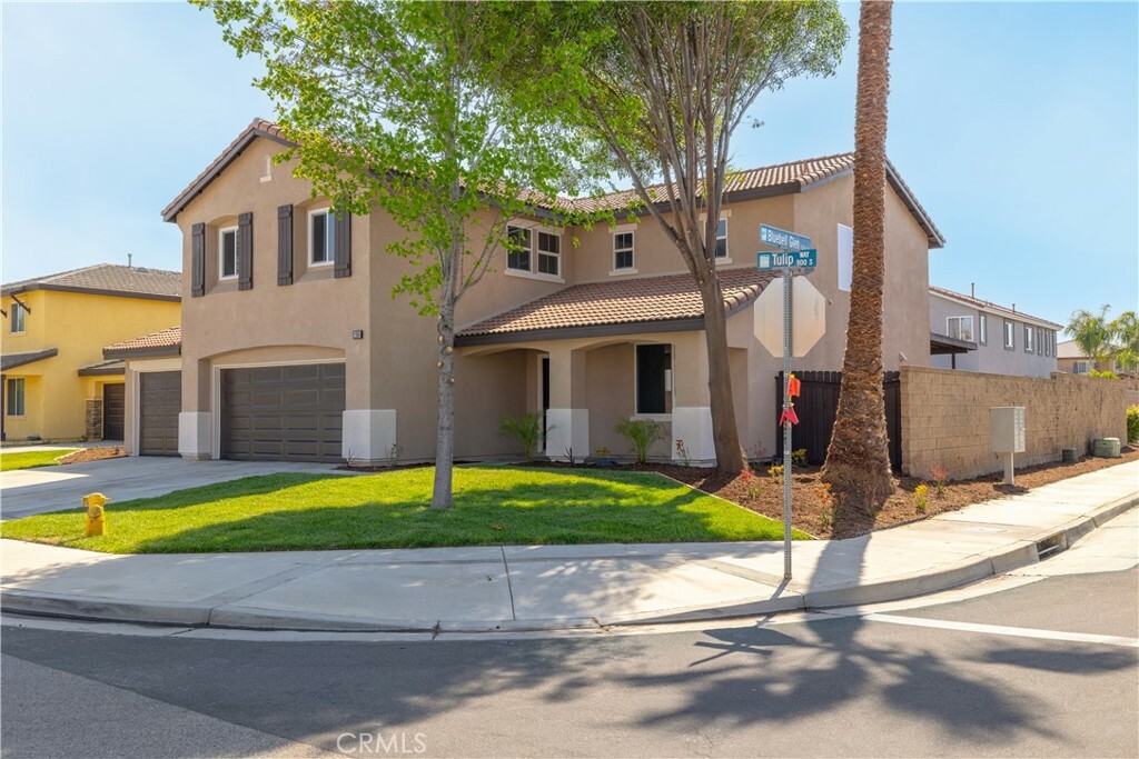 Property Photo:  1160 Tulip Way  CA 92582 