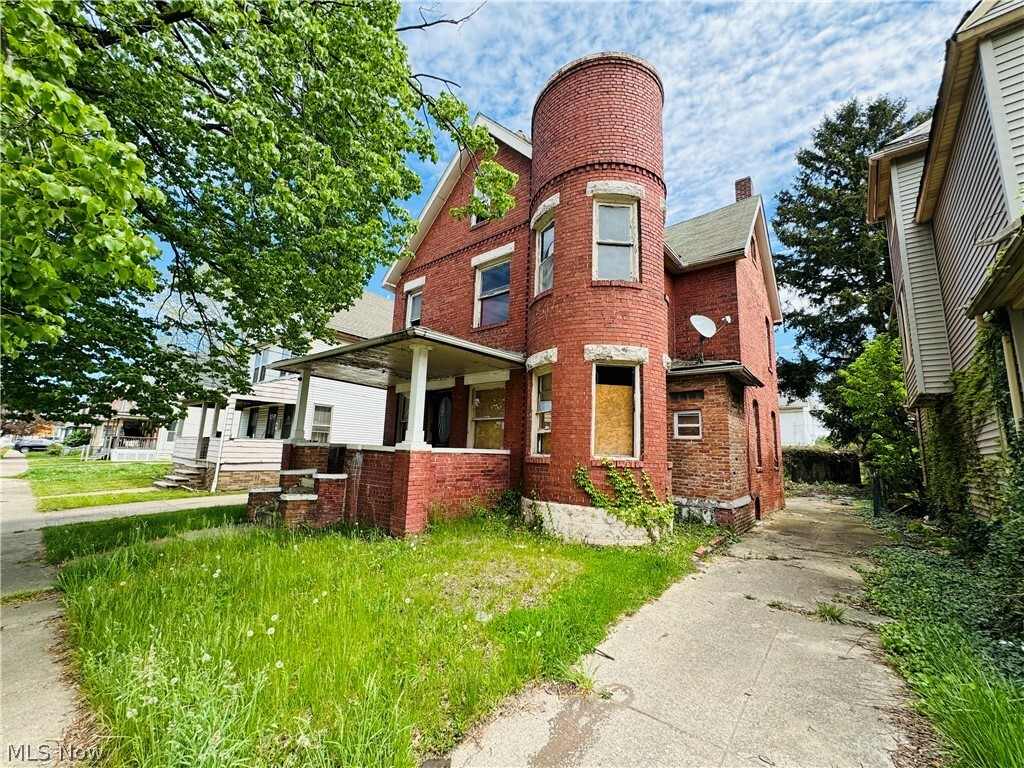 909 E 73rd Street  Cleveland OH 44103 photo
