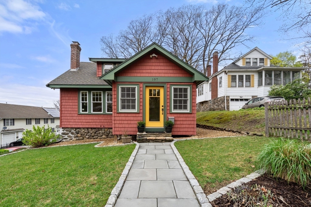 Property Photo:  107 Green Hill Pkwy  MA 01605 