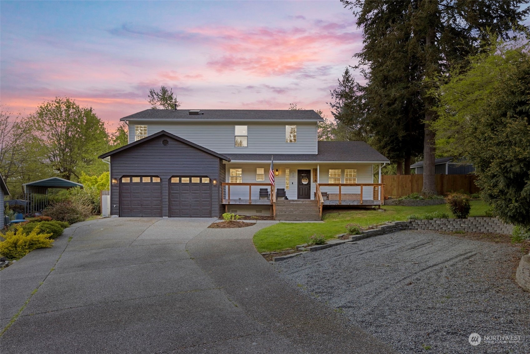 Property Photo:  11916 206th Avenue SE  WA 98290 