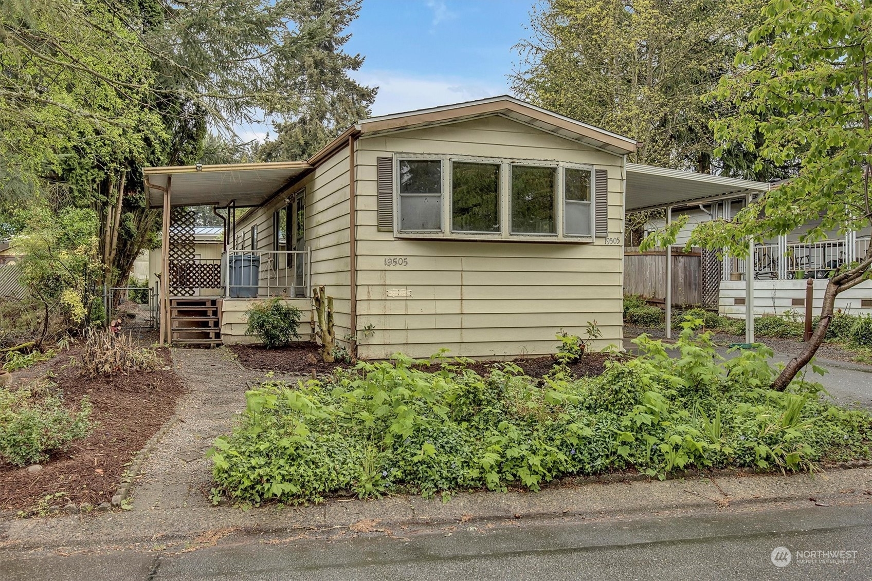 Property Photo:  19505 129th Avenue NE  WA 98011 