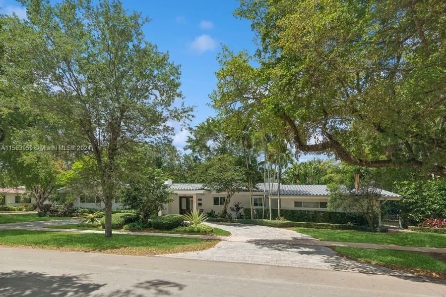 Property Photo:  1510 Ferdinand St  FL 33134 