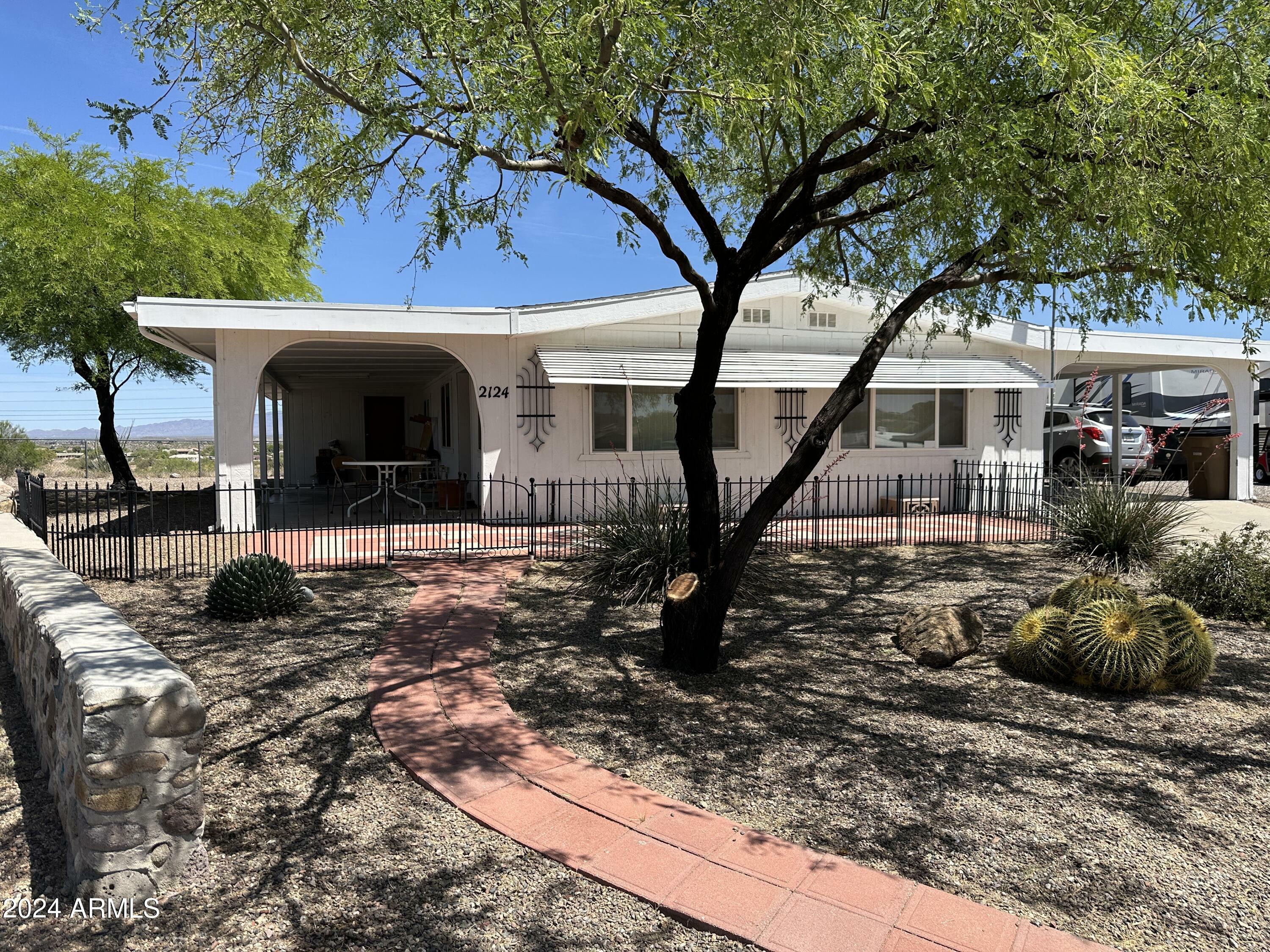 Property Photo:  2124 W Smoketree Drive  AZ 85390 