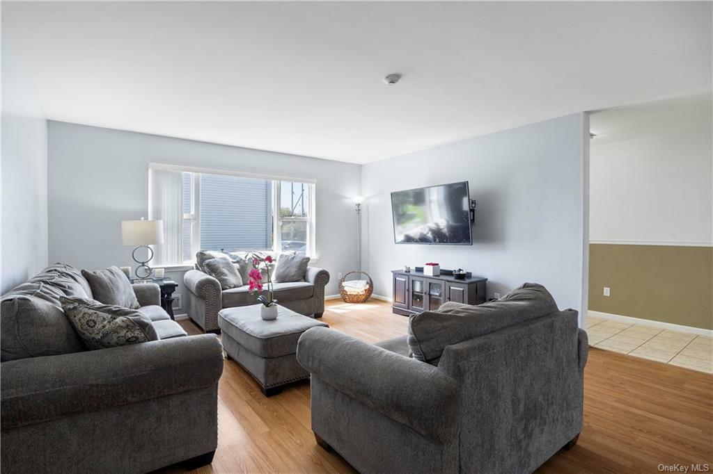 Property Photo:  18 Knightsbridge Court  NY 10954 