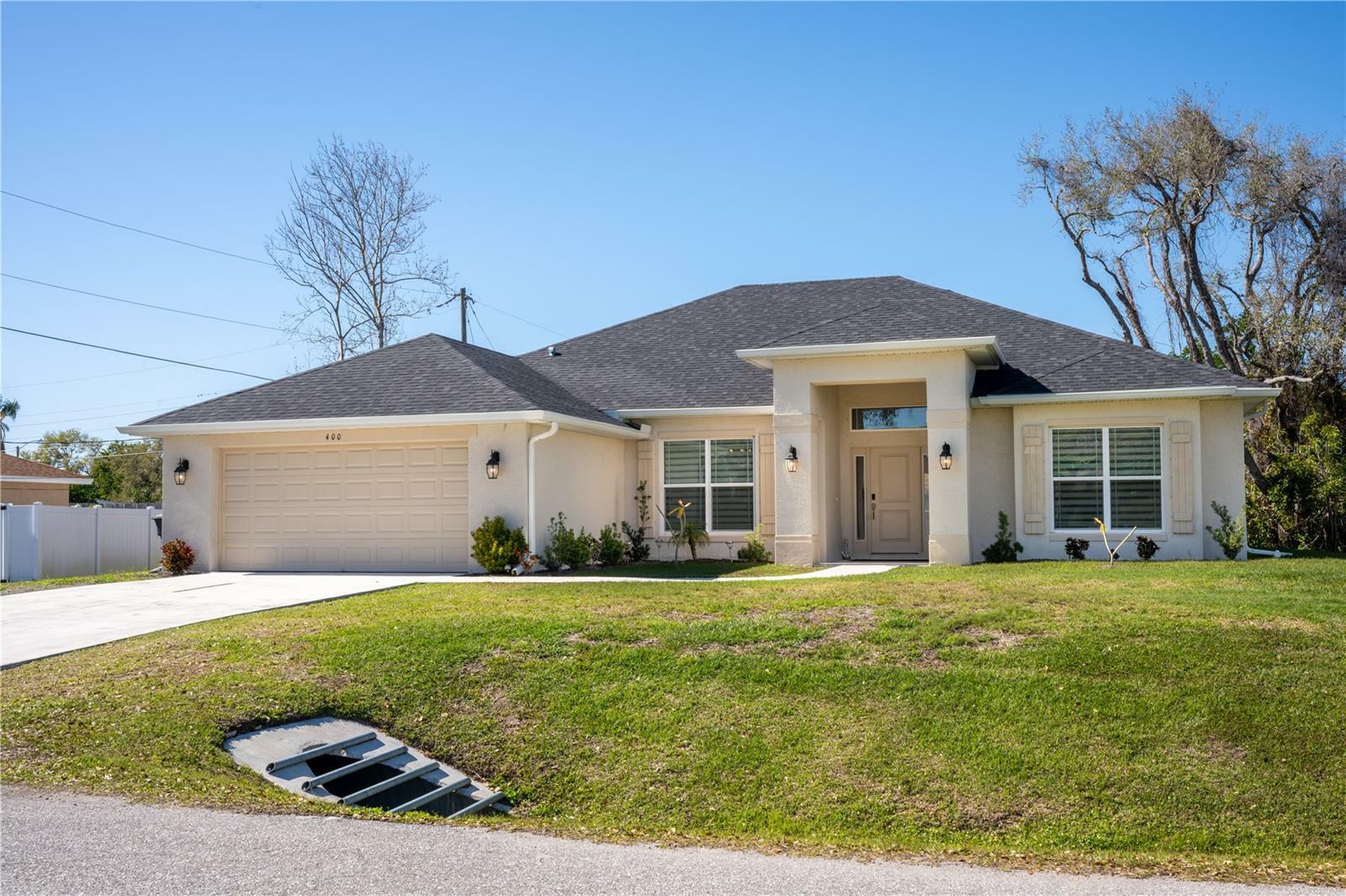 Property Photo:  400 Marlin Road  FL 34293 