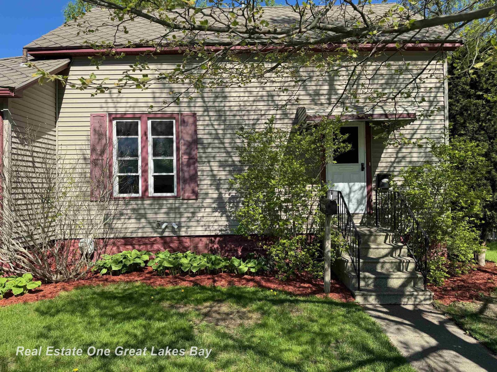 Property Photo: 208 W Thomas MI 48706