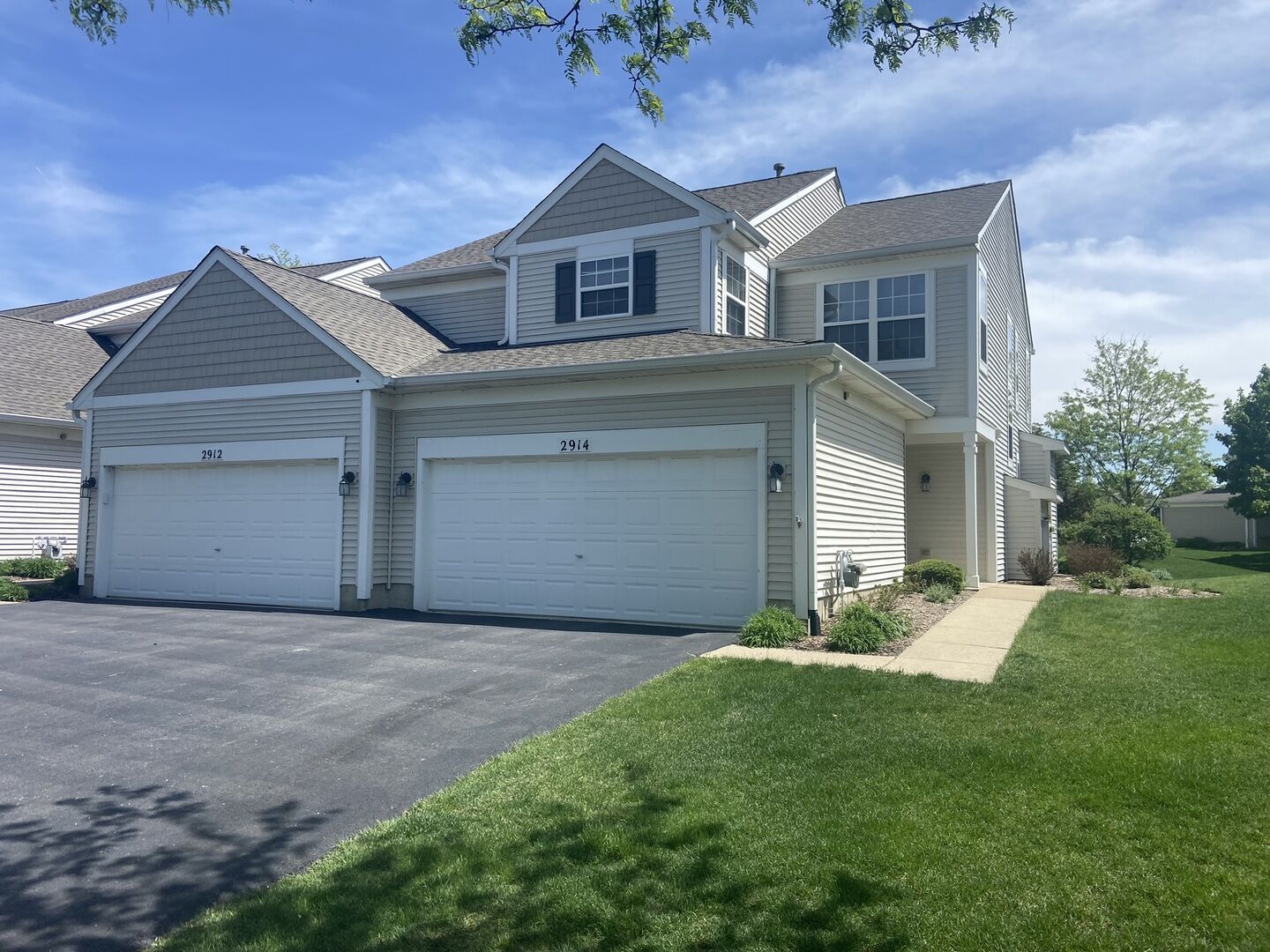 Property Photo:  2914 Rutland Circle  IL 60564 