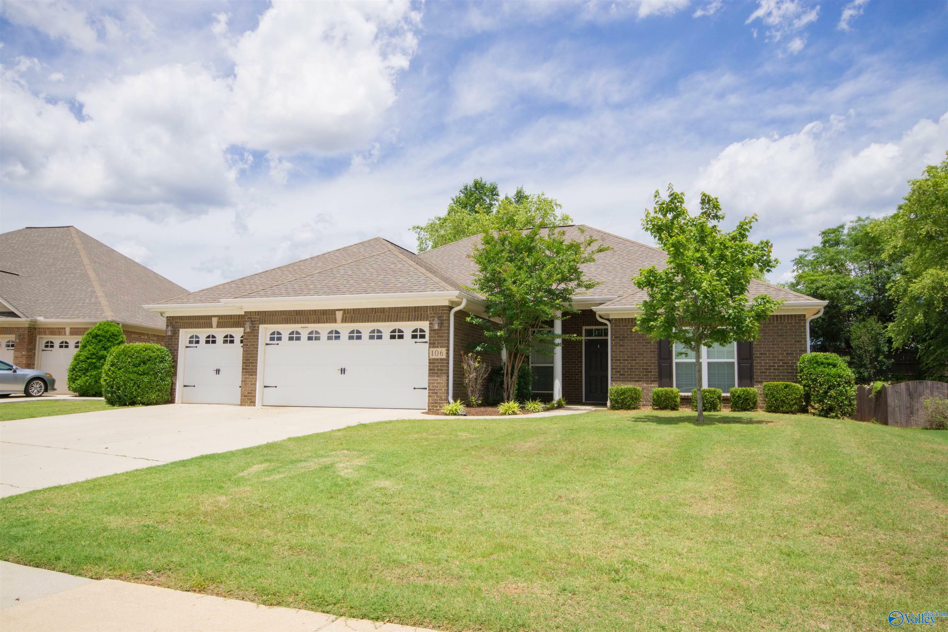 Property Photo:  106 Back Creek Circle  AL 35757 