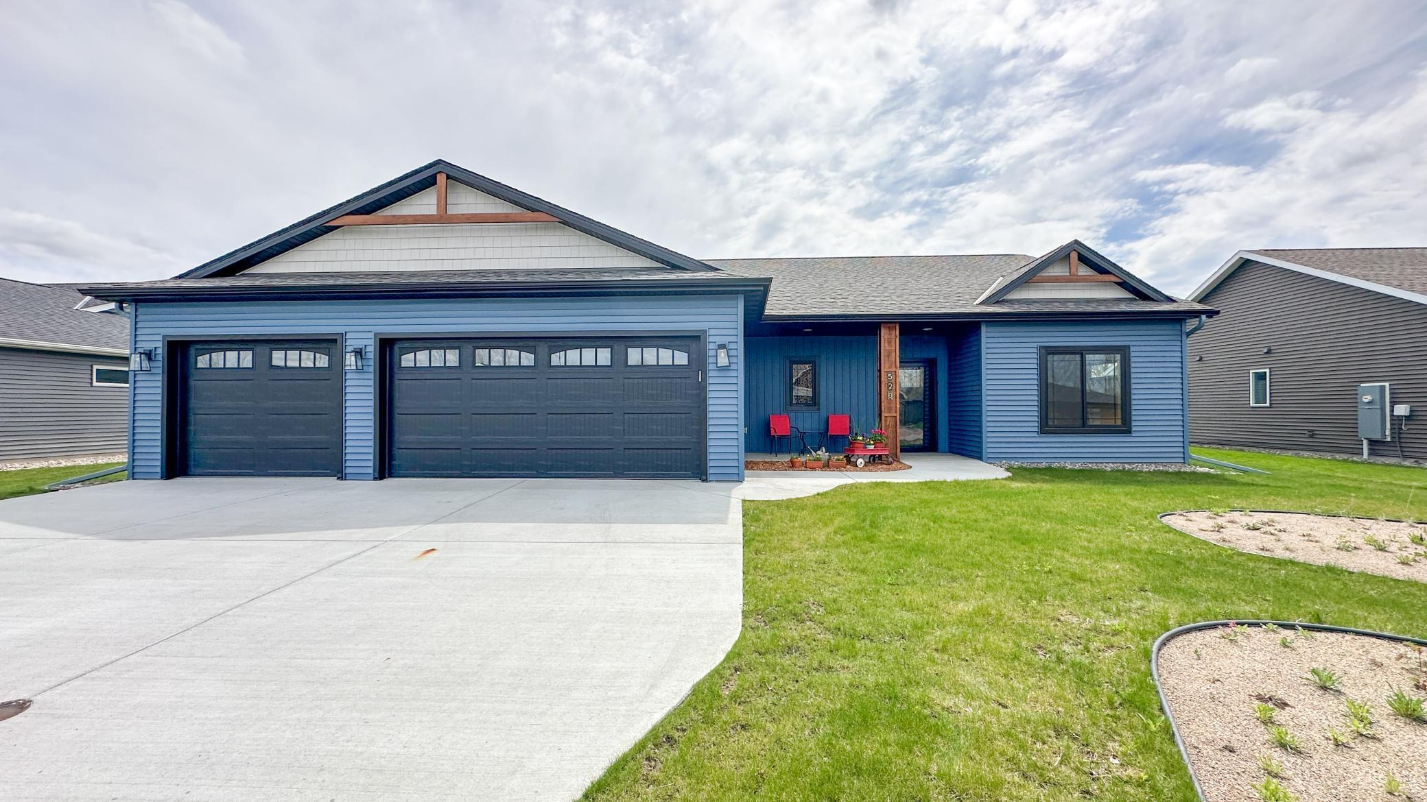 Property Photo: 528 Lanigan Way SE MN 56374
