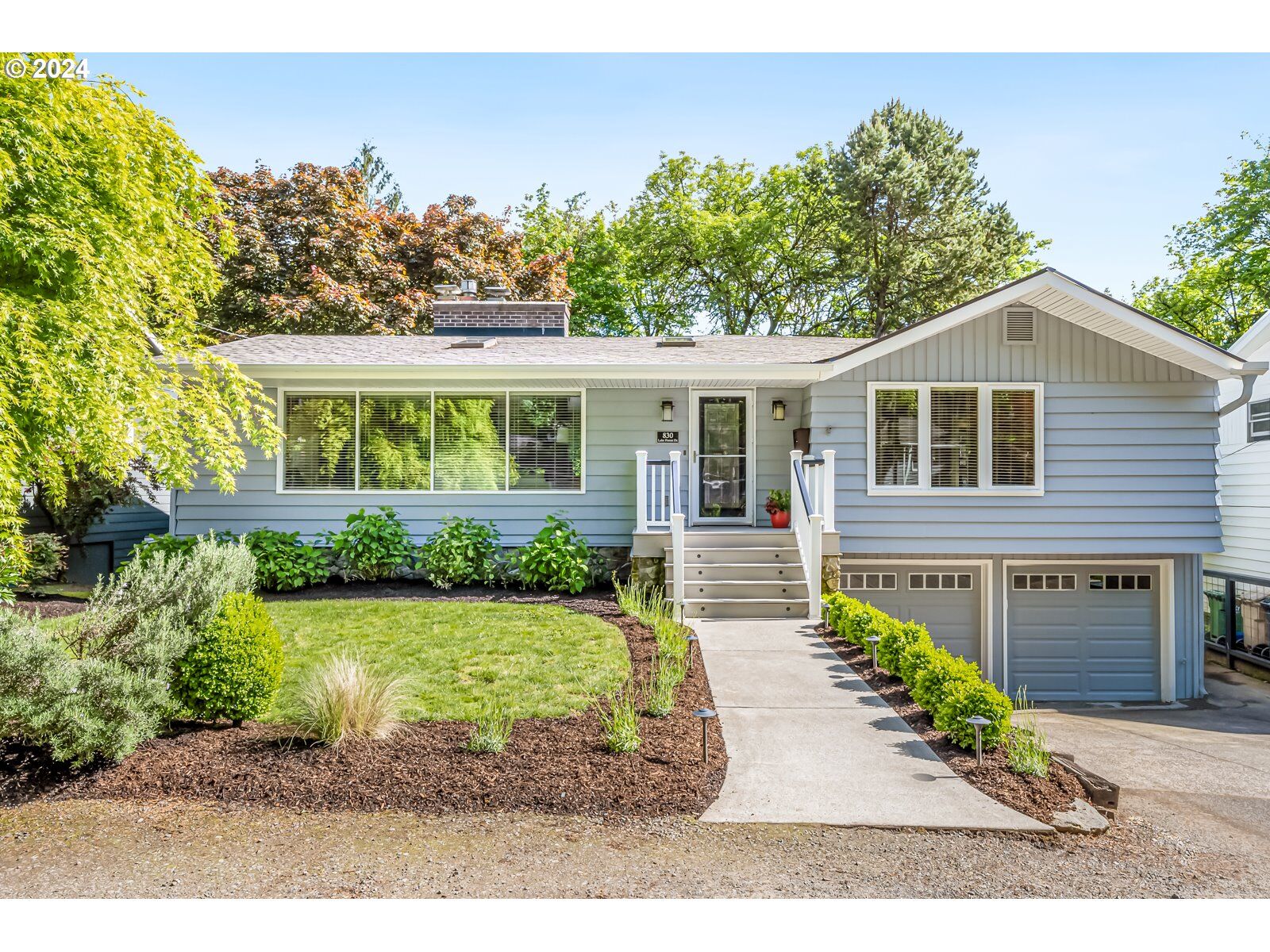 Property Photo:  830 Lake Forest Dr  OR 97034 