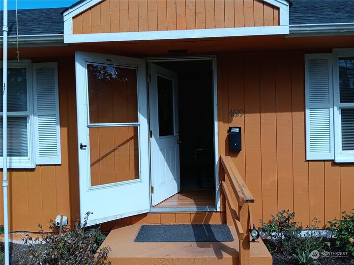 Property Photo: 4619 S Reade Street WA 98409