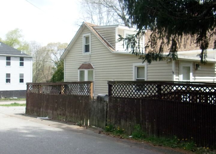 127 Baltic Street  Norwich CT 06360 photo