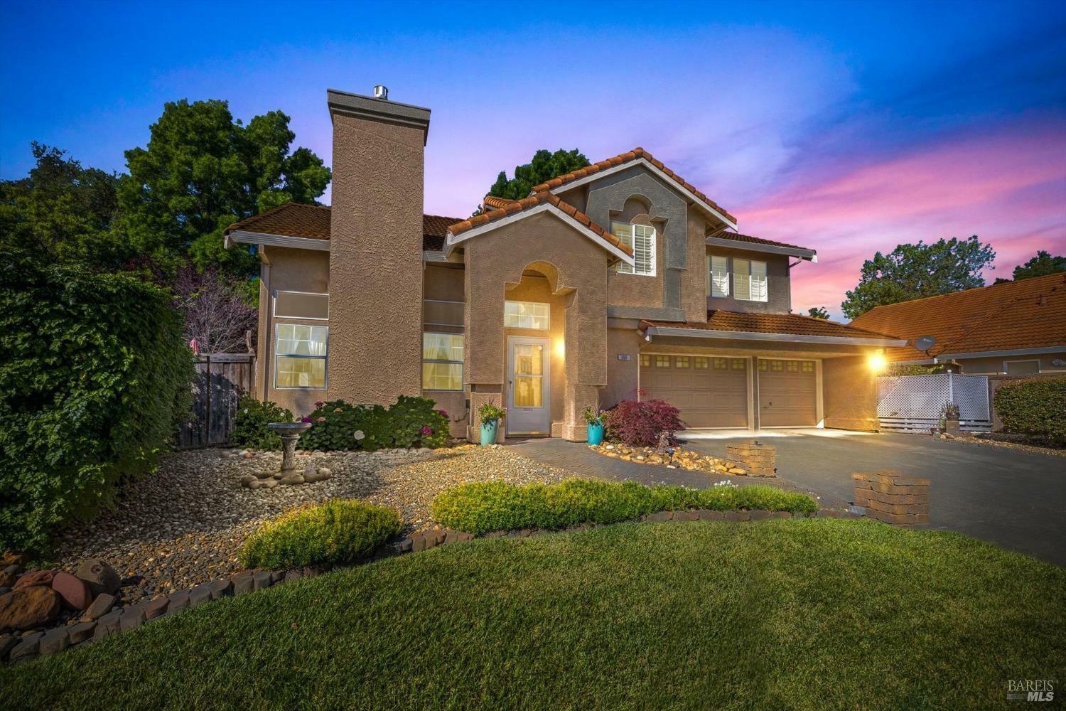 Property Photo: 266 Sungate Court CA 95688