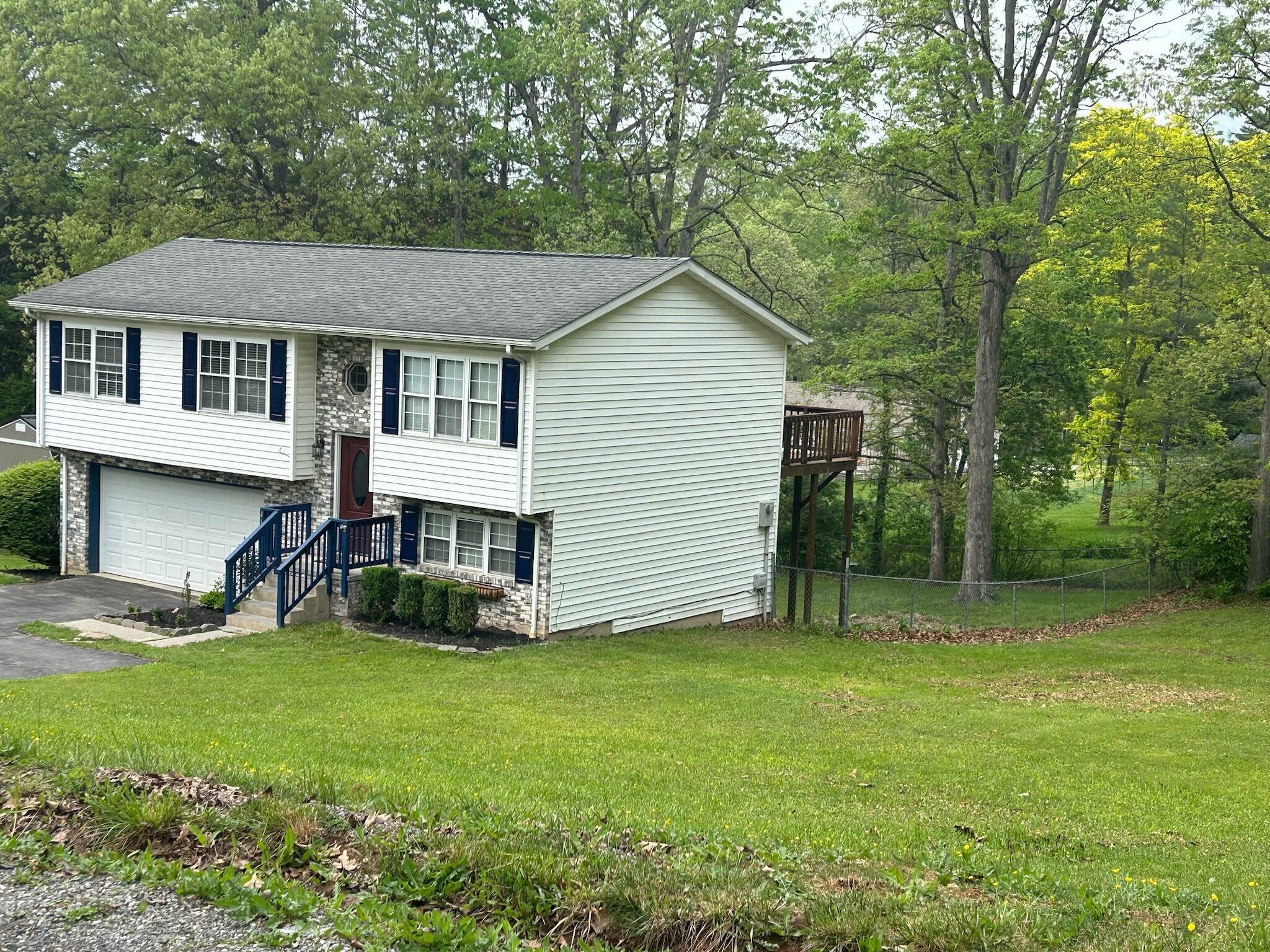 Property Photo:  415 Wildwood Ave  WV 24901 