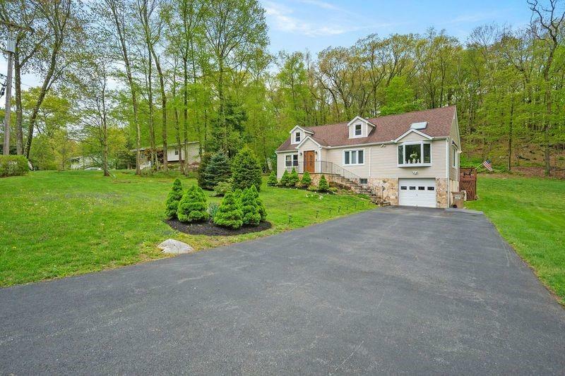 Property Photo:  5 Butterfly Lane  NY 10579 