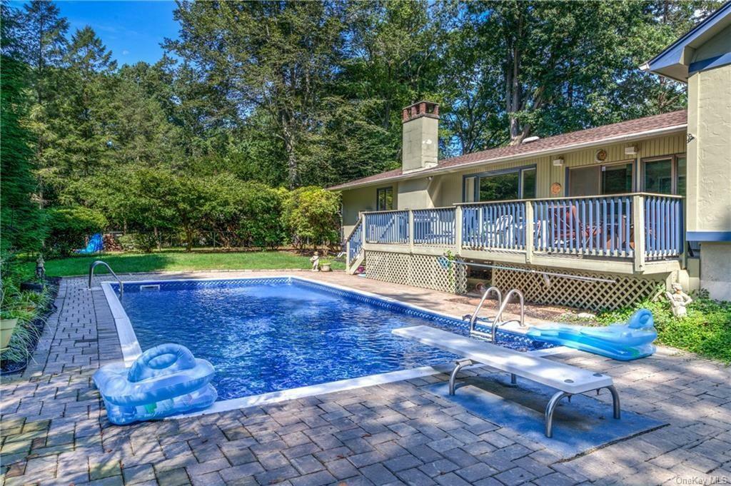 Property Photo:  4 Huffman Road  NY 10989 