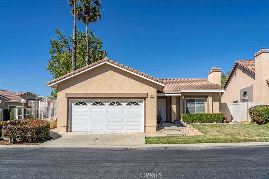 Property Photo:  591 Autumn Way  CA 92220 