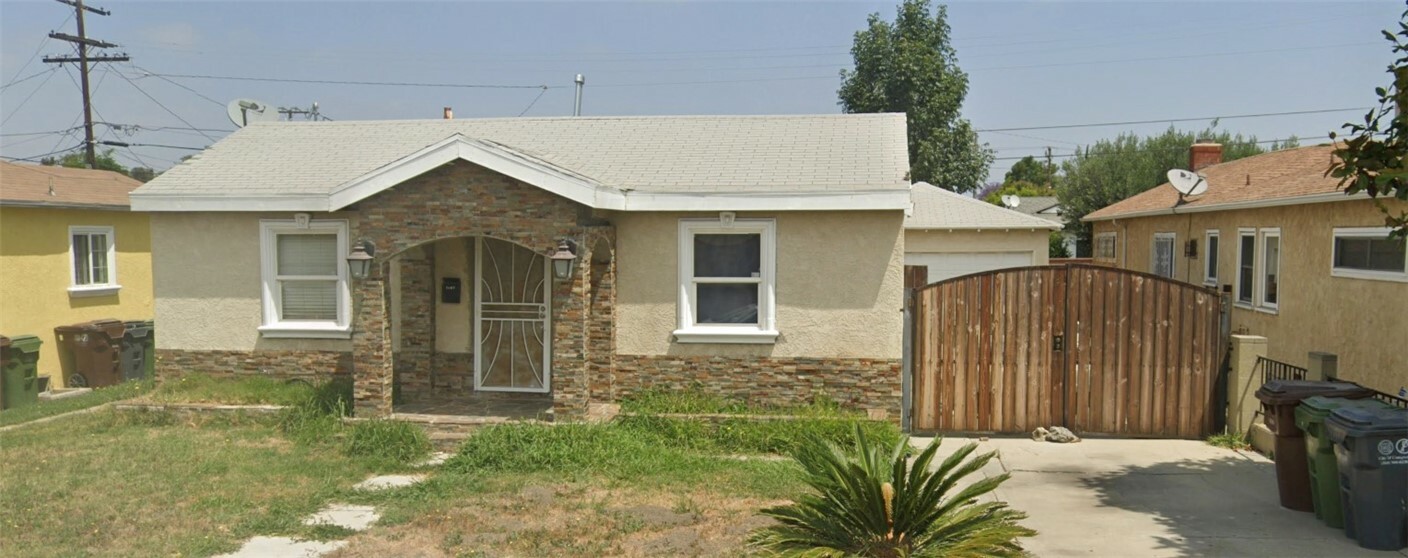 Property Photo:  1207 W 129th Place  CA 90222 