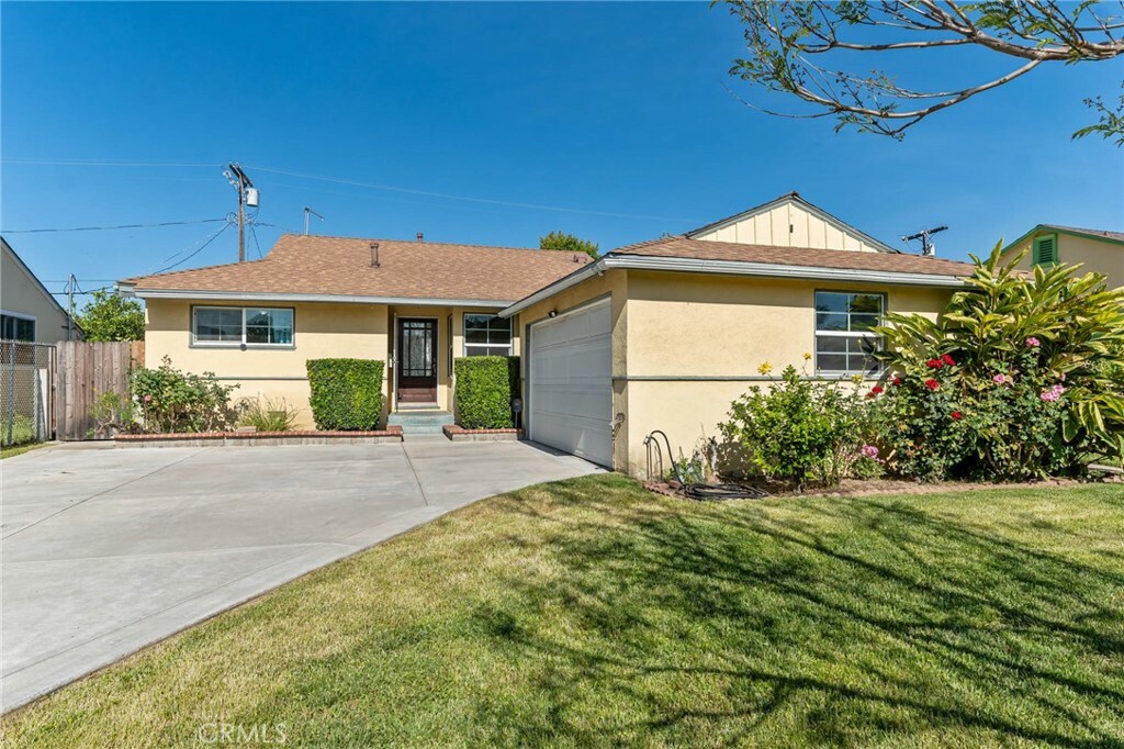 Property Photo:  7921 Wish Avenue  CA 91406 