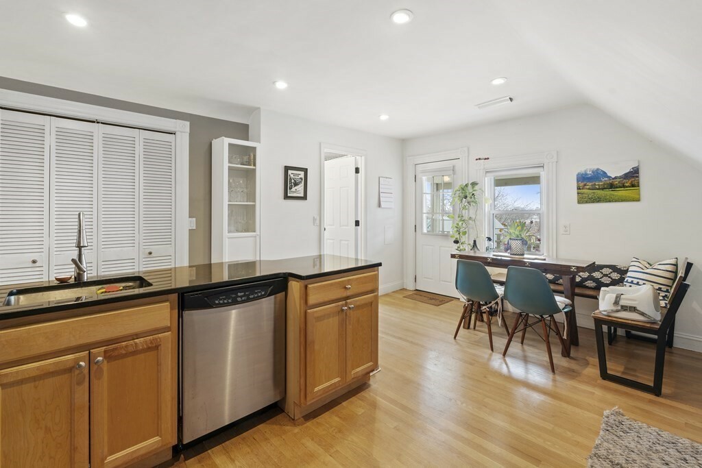 Property Photo:  33 Hudson Street 3  MA 02143 