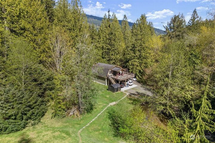 Property Photo:  3919 S Bay Drive  WA 98284 