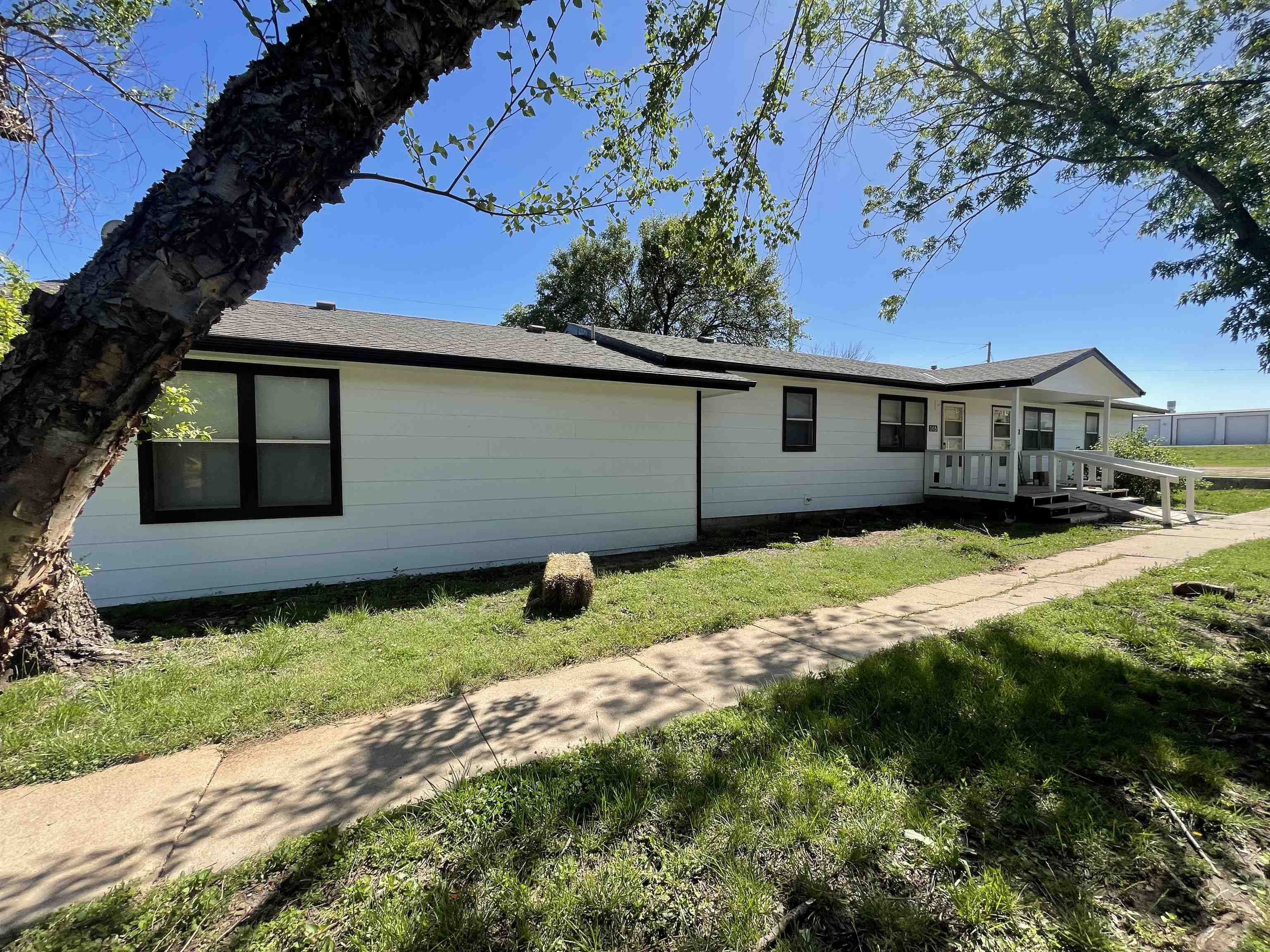 Property Photo:  103 N 3rd St  KS 67031 