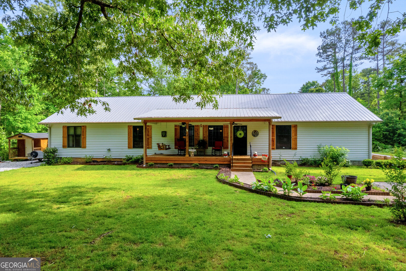 Property Photo: 958 Singing Hills Drive GA 30523