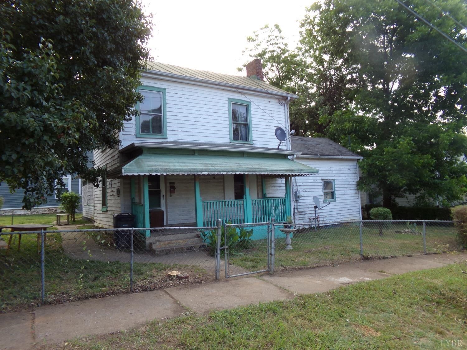 Property Photo:  1502 Pierce Street  VA 24501 