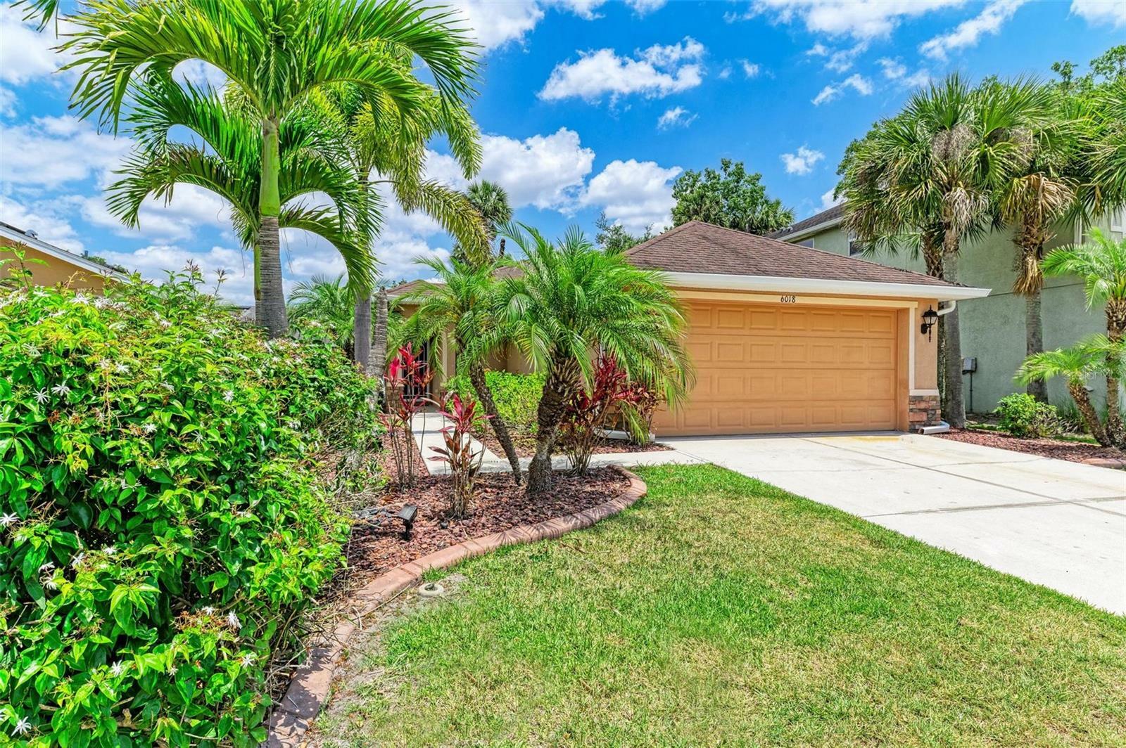 Property Photo:  6018 Oak Mill Terrace  FL 34221 