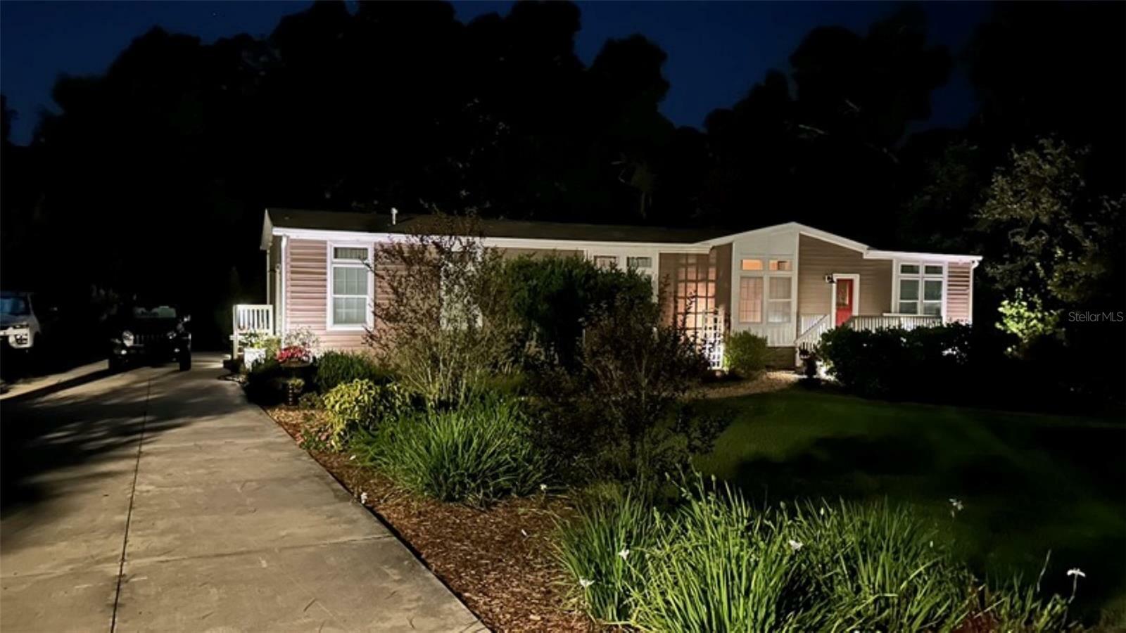 Property Photo:  13721 Riada Way, Dade City Fl,33525 Way  FL 33525 