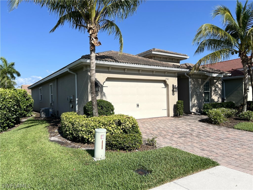 Property Photo:  3501 Bridgewell Court  FL 33916 