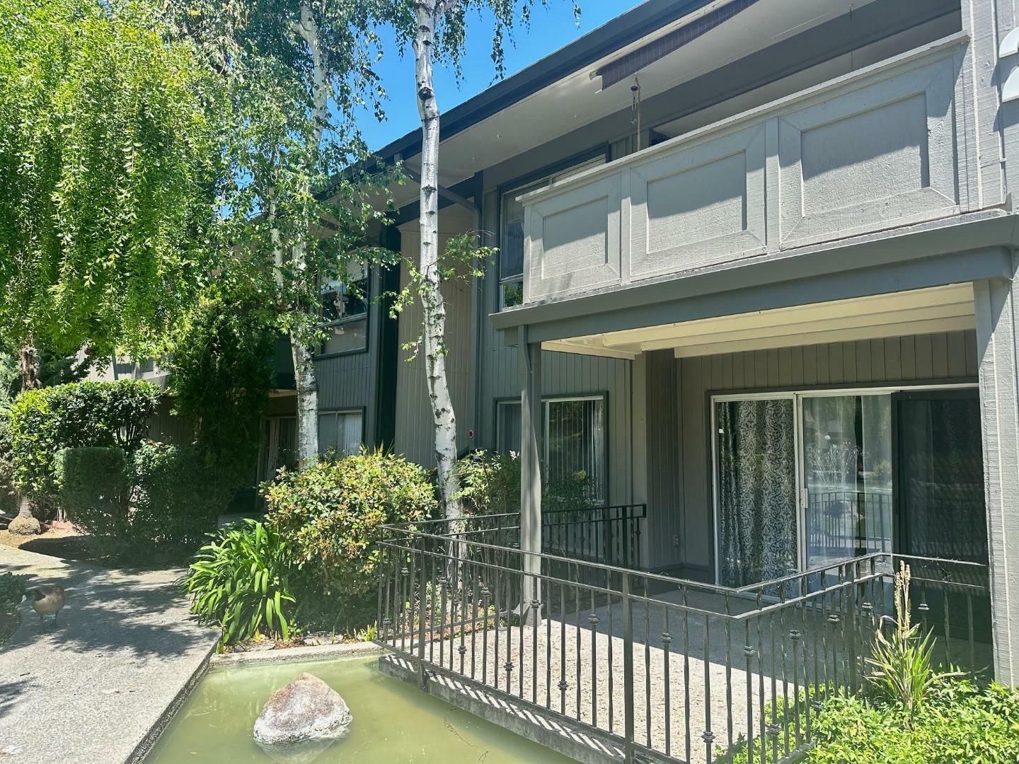 Property Photo:  120 Saratoga Avenue 103  CA 95051 