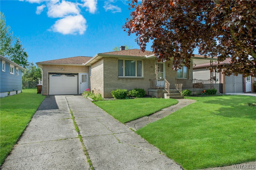 Property Photo: 62 Suzette Drive NY 14227