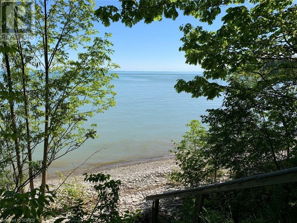 Photo de la propriété:  110 Old Lakeshore Road  ON N0A 1N3 