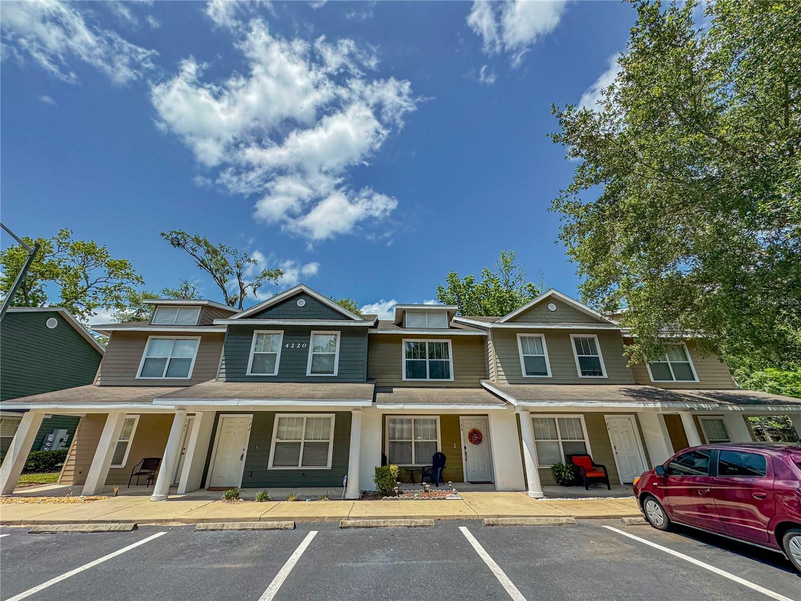 Property Photo: 4220 SW 22nd Lane 123 FL 32607
