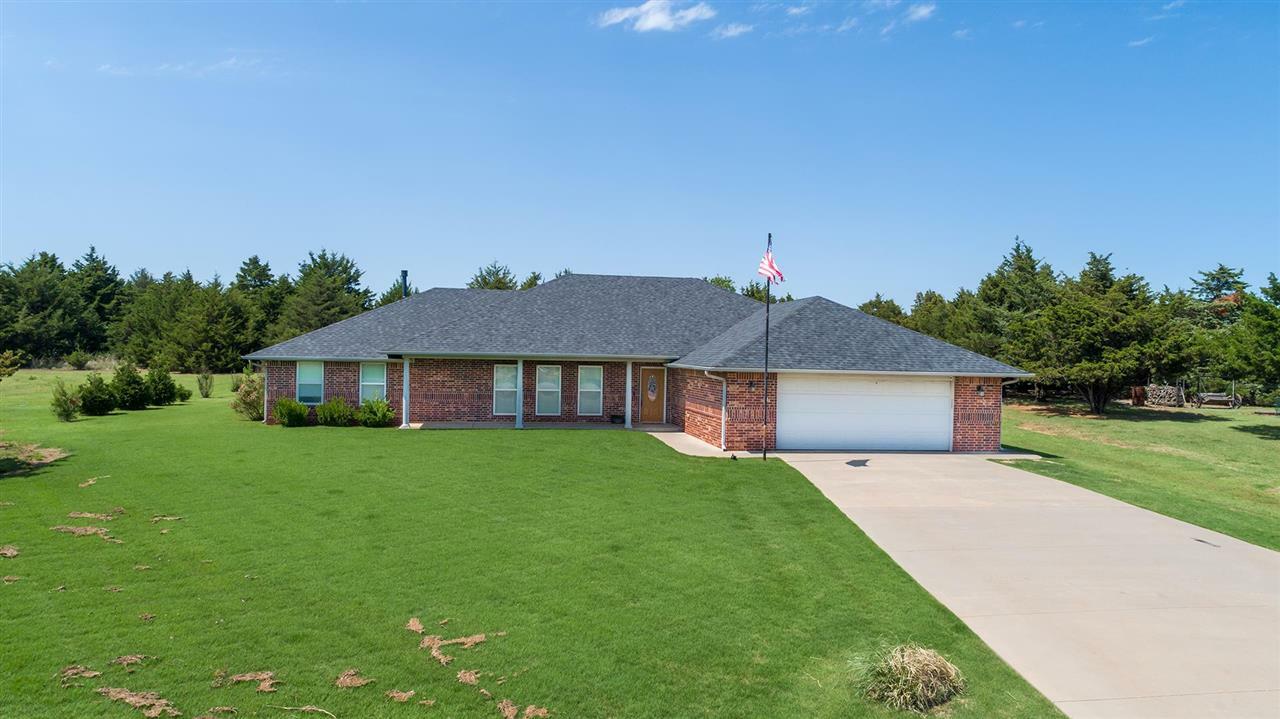 Property Photo:  122 E Hat Creek Crossing  OK 74074 