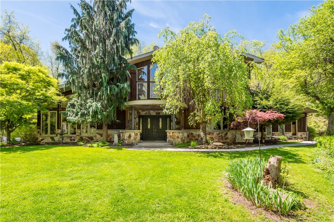 Property Photo: 104 King Road PA 15057