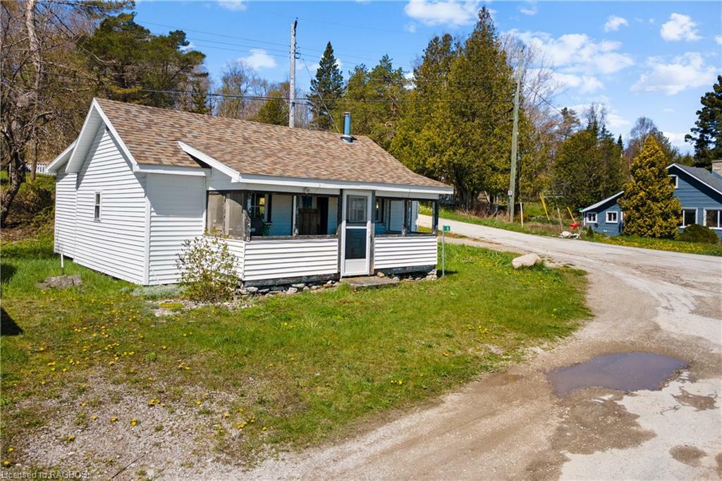 Property Photo: 6 Dock Lane ON N0H 1Z0