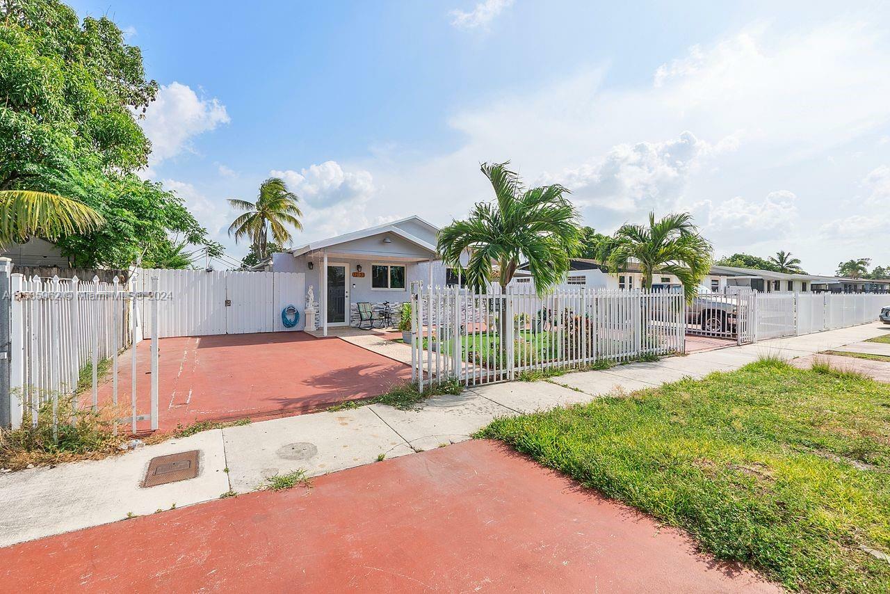 Property Photo:  12131 SW 181st St  FL 33177 