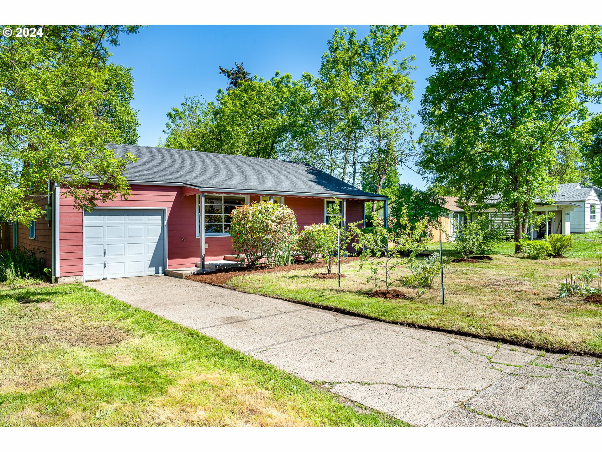 2915 Mill St  Eugene OR 97405 photo