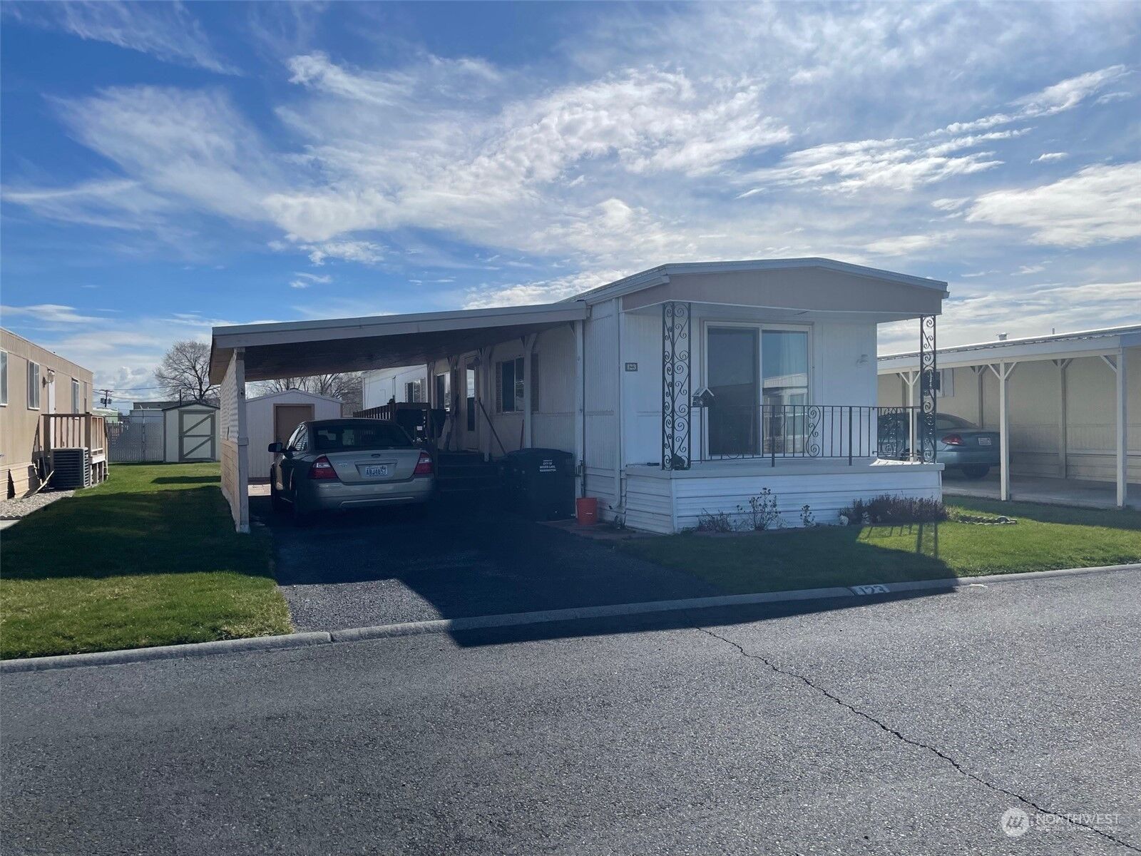 Property Photo: 2240 W Broadway Avenue 123 WA 98837