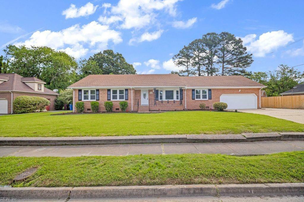 Property Photo:  2205 Georgetown Boulevard  VA 23325 