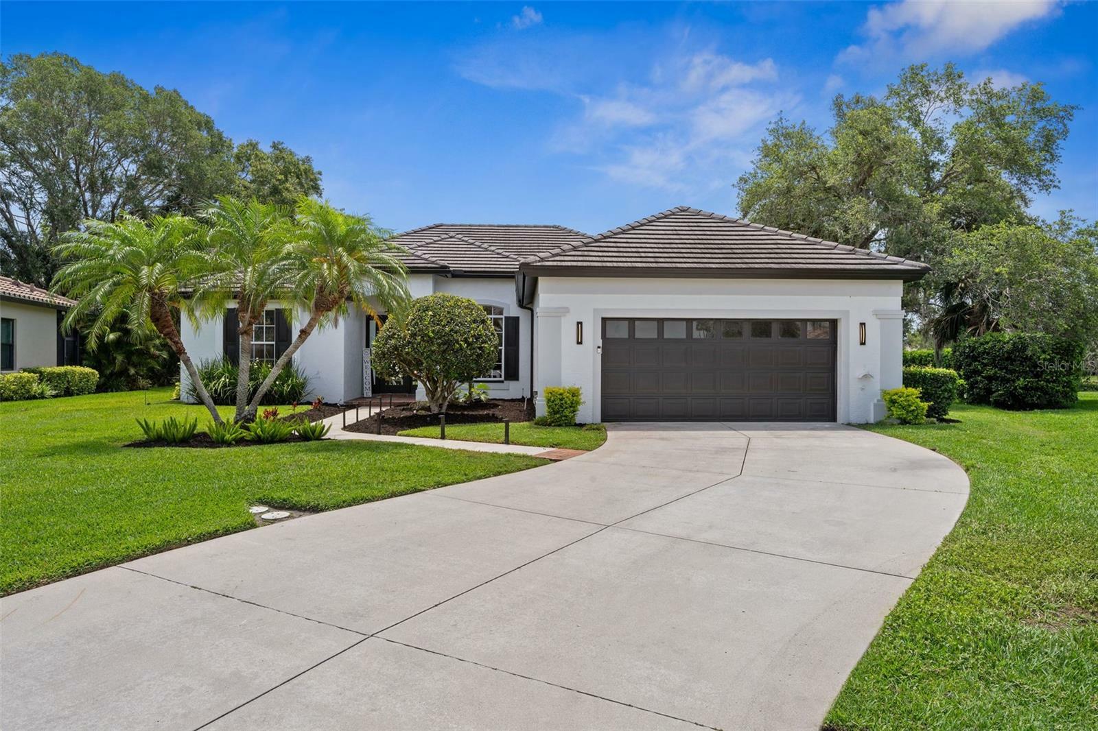 Property Photo: 5285 Far Oak Circle FL 34238